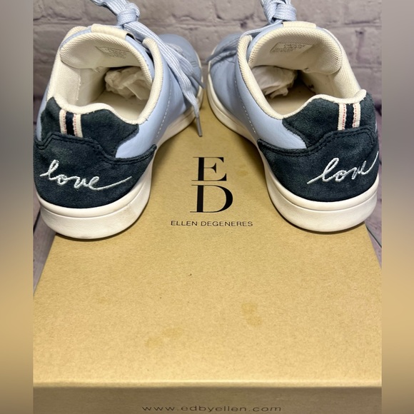 Ellen Degeneres ED Chapa Love Shoes Blue Leather Lace Up Sneakers Women
Size 6.5 - Picture 6 of 16
